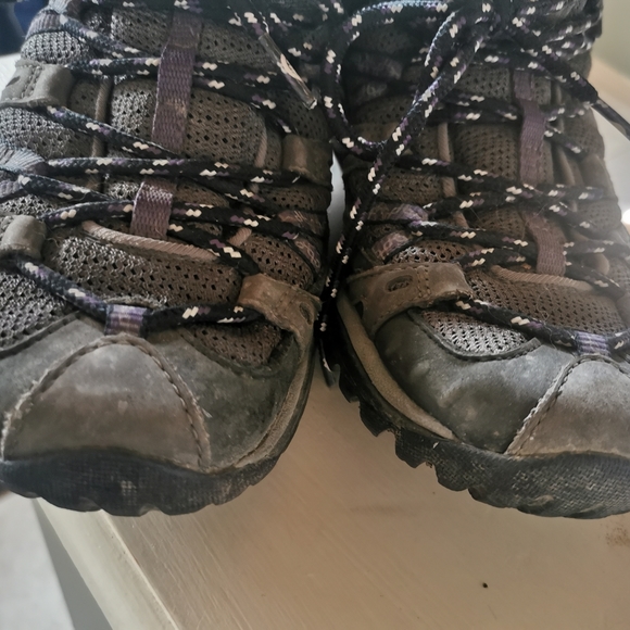 Merrell Hiking Shoes - Picture 4 of 7